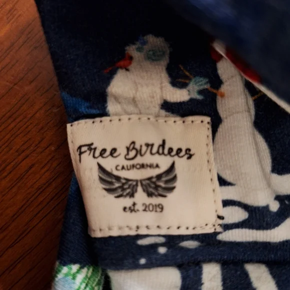 Free Birdees Holiday Big Foot And Yeti Hoodie Nwt. - Picture 4 of 7